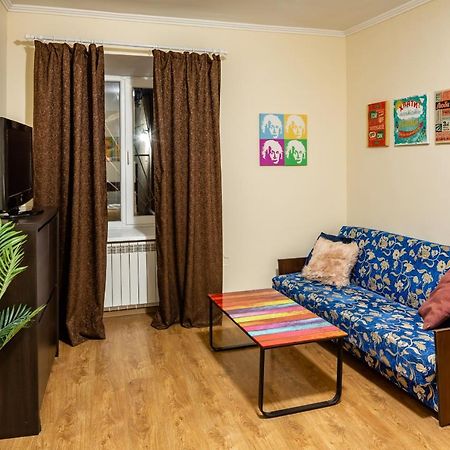 Rainbow Apartment Near Rynok Sq Lviv Kültér fotó